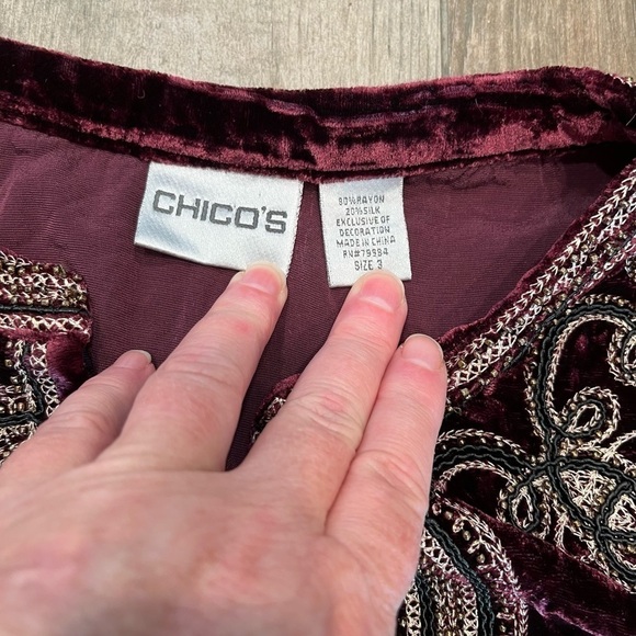 Chico’s Embroidered Beaded Crushed Velvet Tunic Burgundy Maroon Rayon Silk sz 3 - Picture 3 of 7